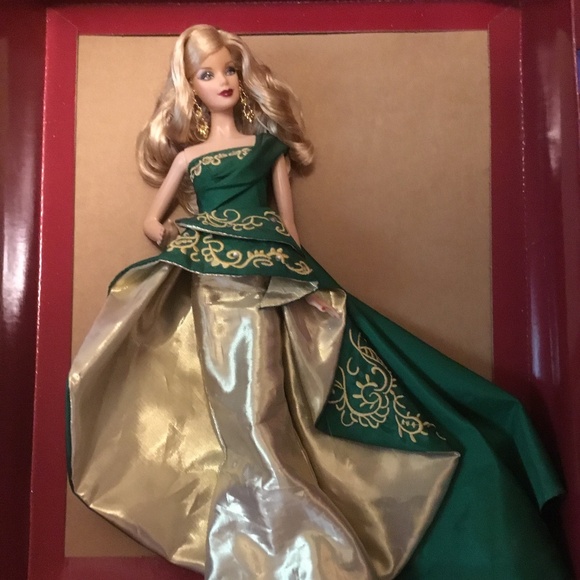 2011 Barbie Collector 2011 Holiday Doll with box! - Picture 5 of 5
